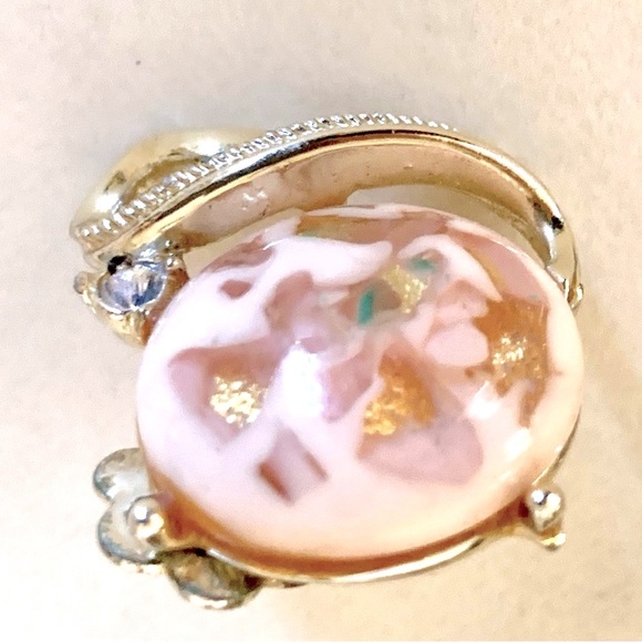 Vintage Mid-Century Coro Moonglow Confetti Milky Pink Flower Clip Earrin… - Picture 4 of 10